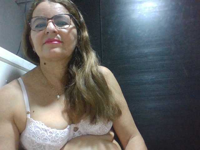 JuanitaWouti, live now on BongaCams