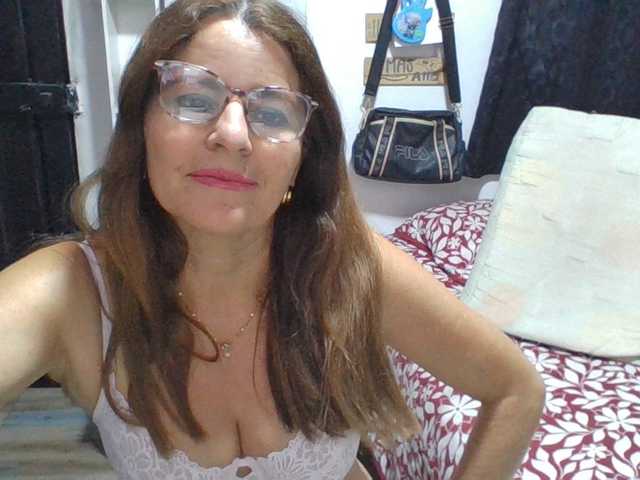 JuanitaWouti live cam on BongaCams
