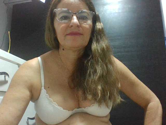 JuanitaWouti live cam preview