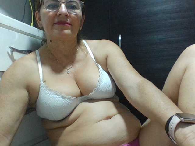 JuanitaWouti live cam preview