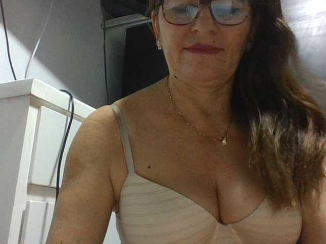 JuanitaWouti live cam preview