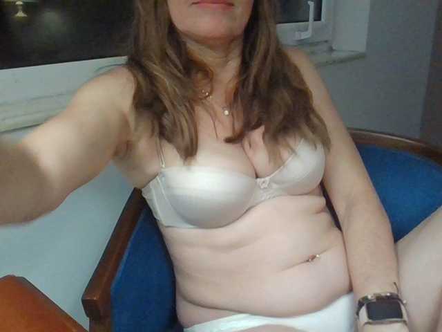 JuanitaWouti's BongaCams show and profile