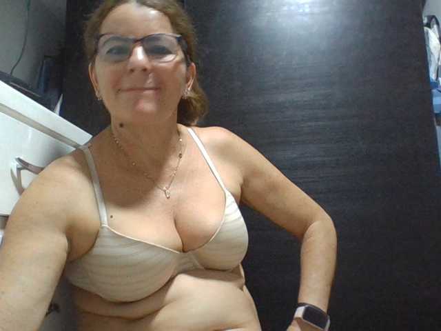 JuanitaWouti webcam bongacams model stream image