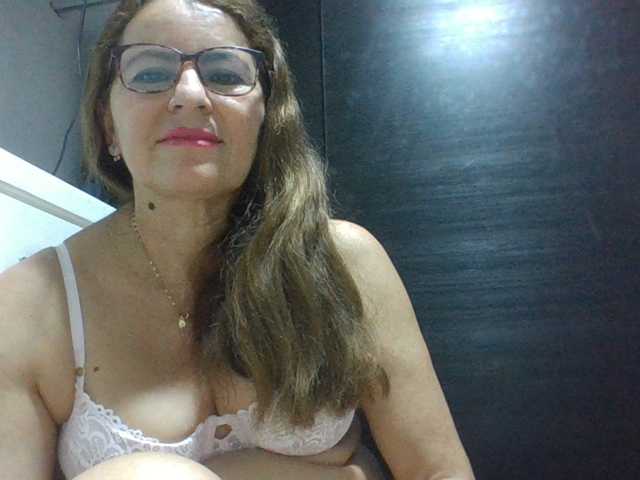 JuanitaWouti, en directo ahora en BongaCams