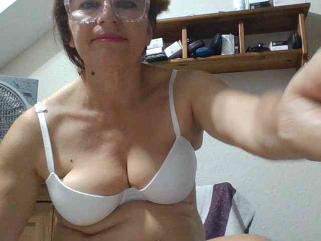JuanitaWouti Live Webcam on BongaCams