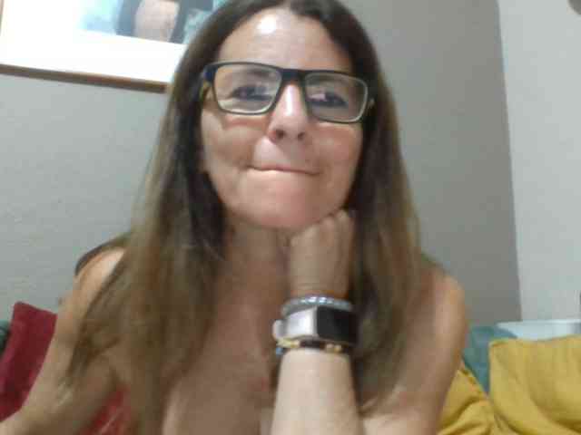 JuanitaWouti webcam