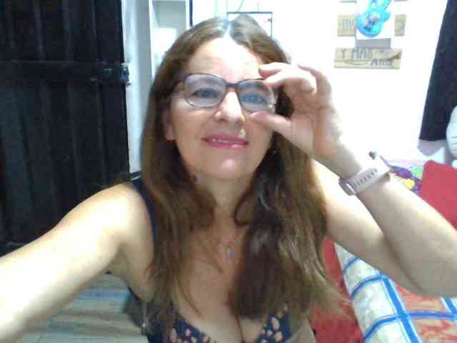 JuanitaWouti webcam