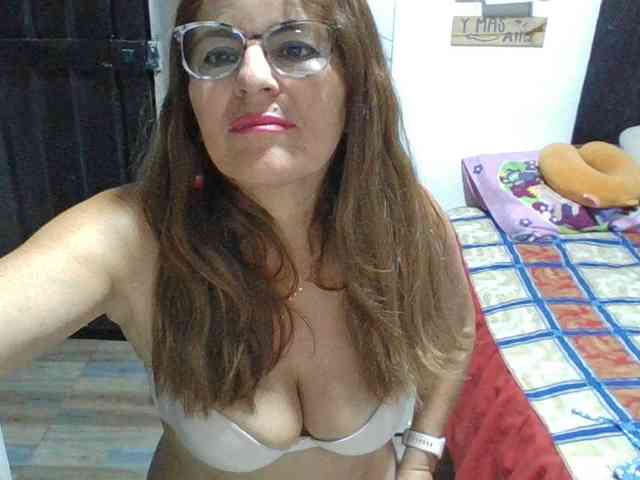 JuanitaWouti webcam