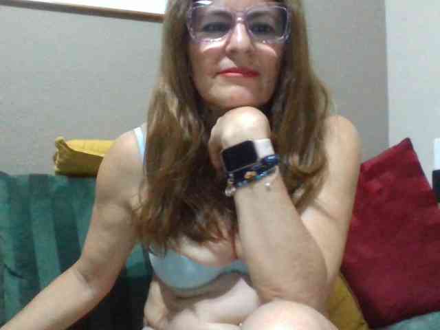 JuanitaWouti webcam