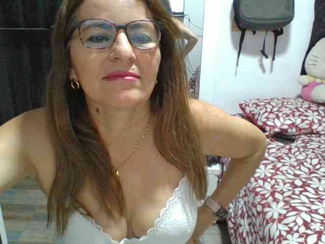 JuanitaWouti webcam