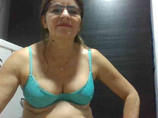 JuanitaWouti webcam