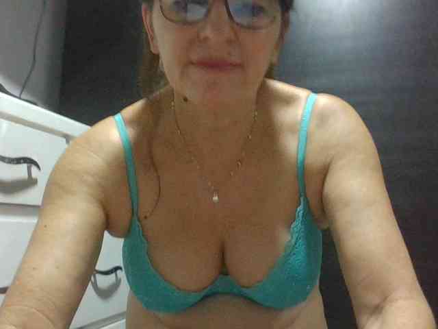 JuanitaWouti webcam