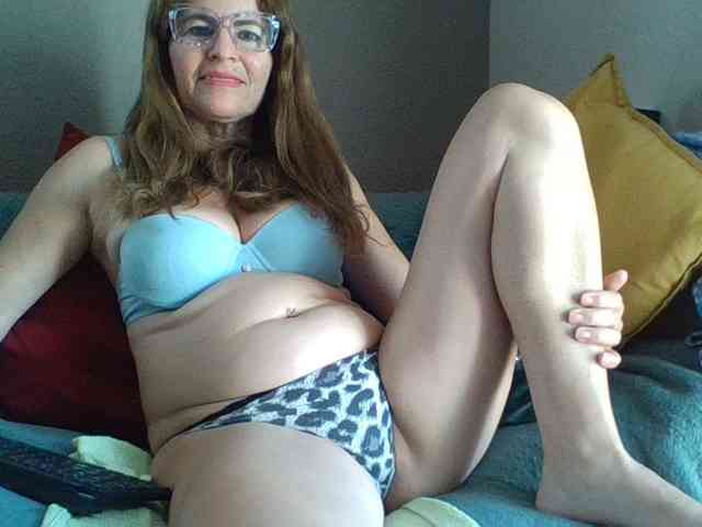 JuanitaWouti webcam