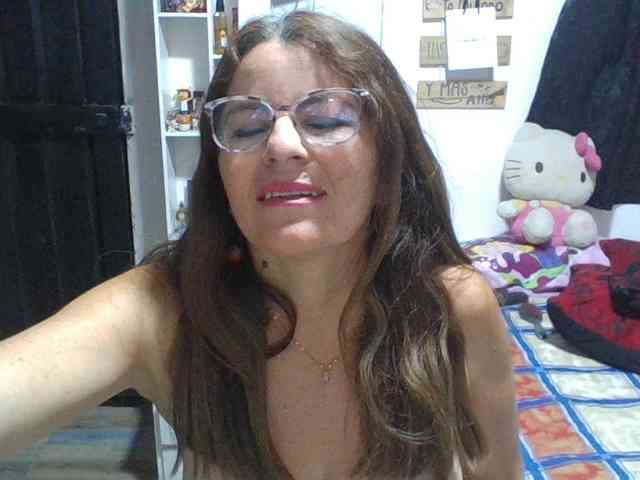 JuanitaWouti webcam