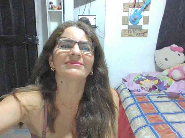 JuanitaWouti webcam