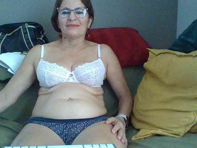 JuanitaWouti webcam