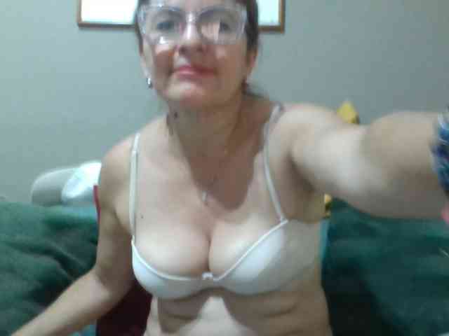 JuanitaWouti webcam
