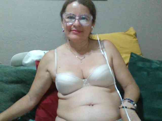 JuanitaWouti webcam