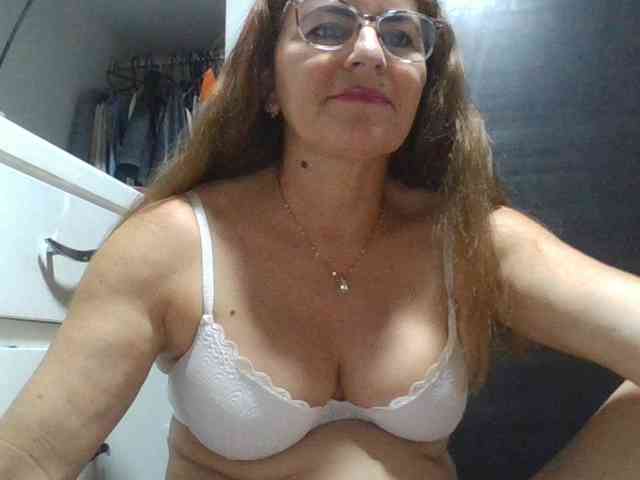 JuanitaWouti webcam