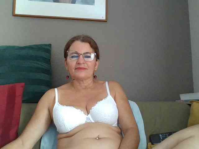 JuanitaWouti JuanitaWouti