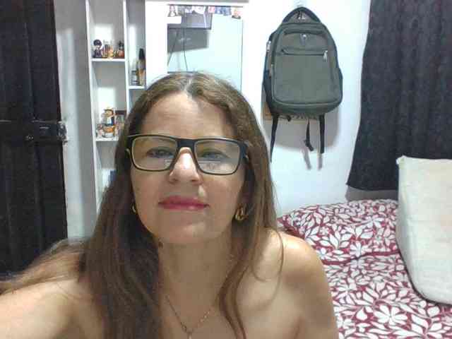 JuanitaWouti webcam