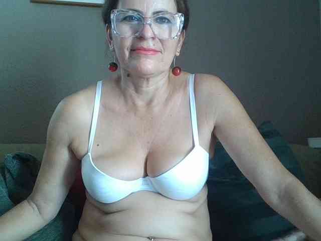 JuanitaWouti webcam