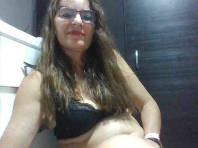 JuanitaWouti webcam