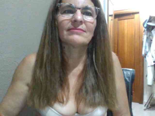 JuanitaWouti webcam