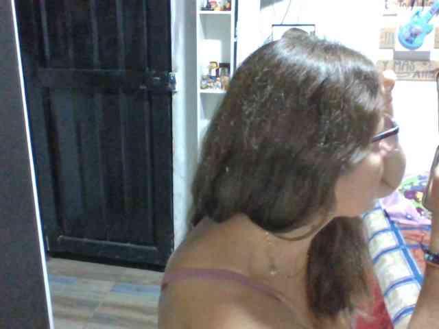 JuanitaWouti webcam