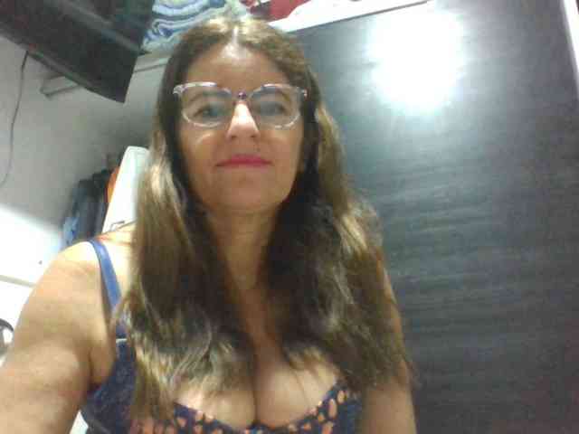 JuanitaWouti webcam