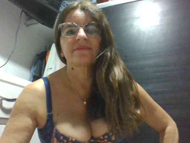 JuanitaWouti webcam