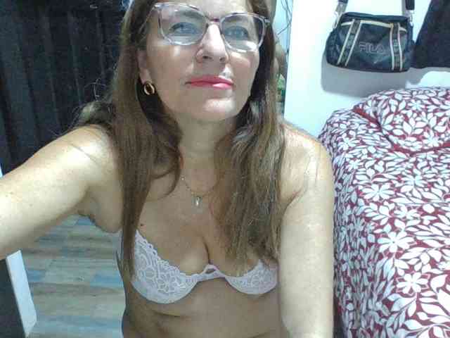 JuanitaWouti webcam