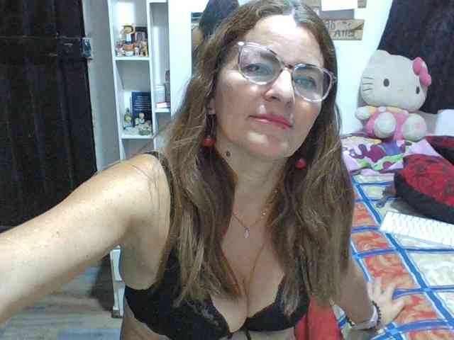 JuanitaWouti webcam