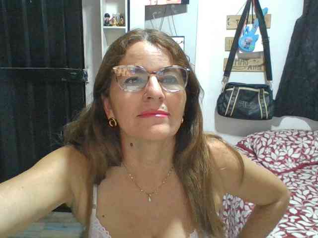 JuanitaWouti webcam