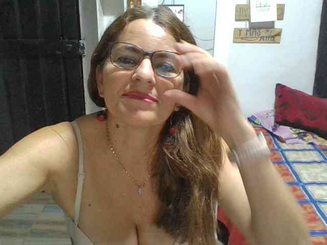 JuanitaWouti webcam