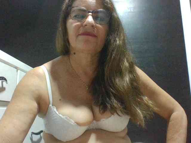 JuanitaWouti webcam