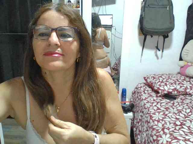 JuanitaWouti webcam