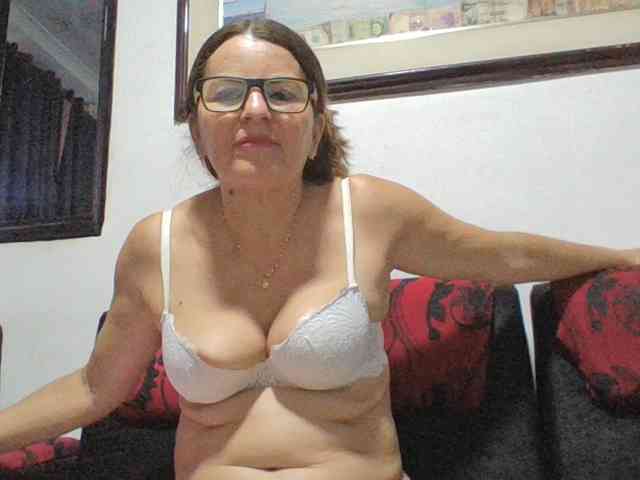 JuanitaWouti webcam