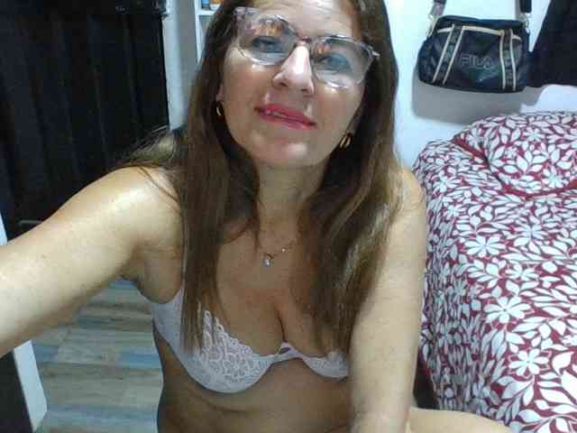 JuanitaWouti webcam