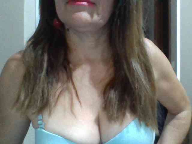 JuanitaWouti webcam