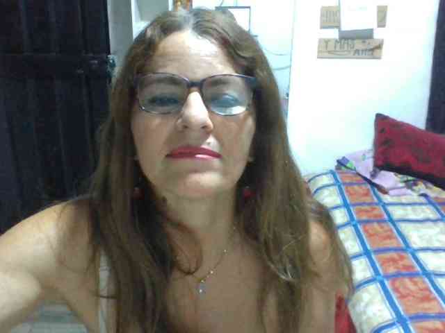 JuanitaWouti webcam