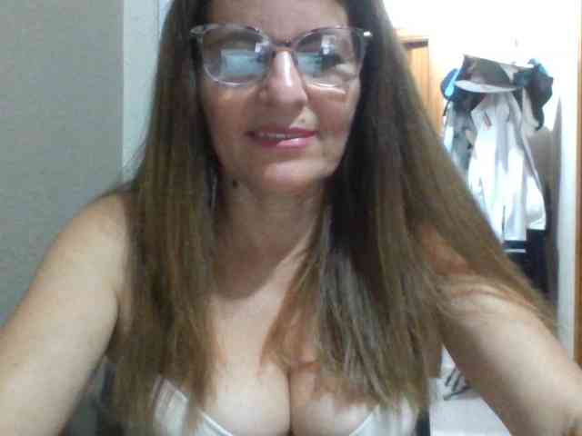 JuanitaWouti webcam