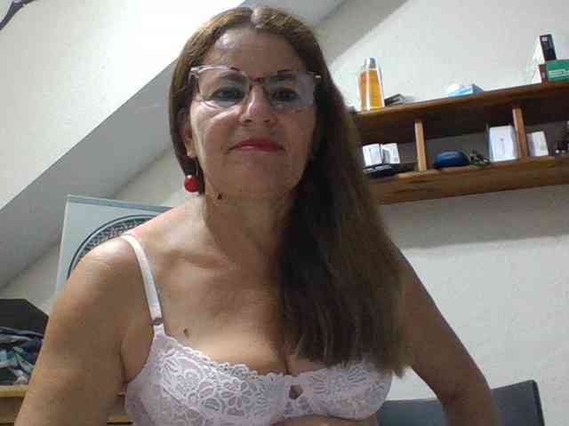 JuanitaWouti webcam