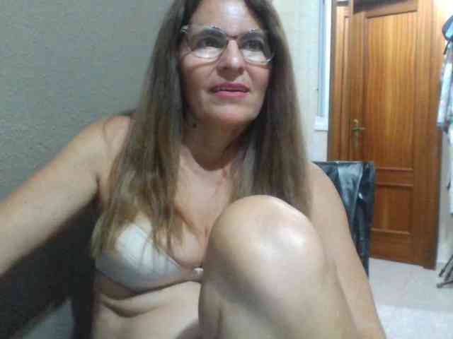 JuanitaWouti webcam