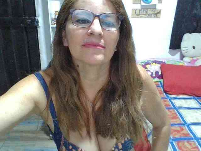 JuanitaWouti webcam