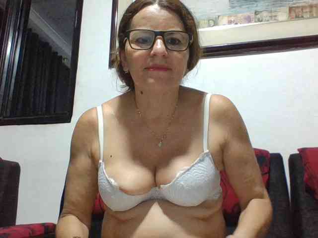 JuanitaWouti webcam
