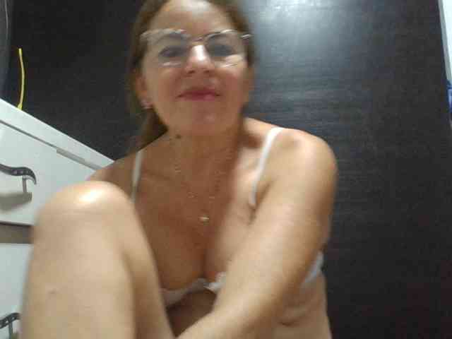 JuanitaWouti webcam