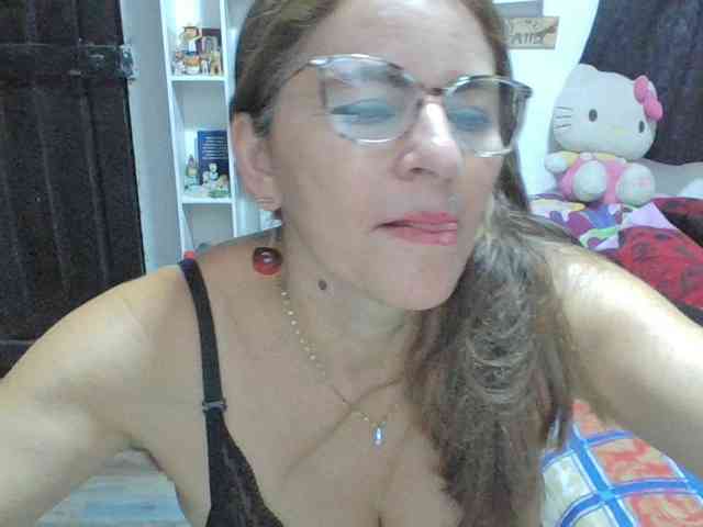 JuanitaWouti webcam