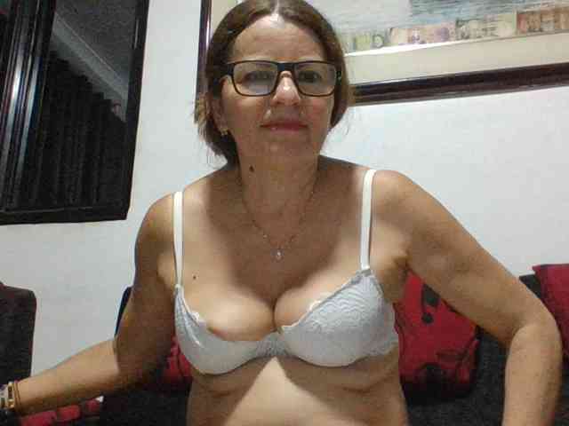 JuanitaWouti webcam