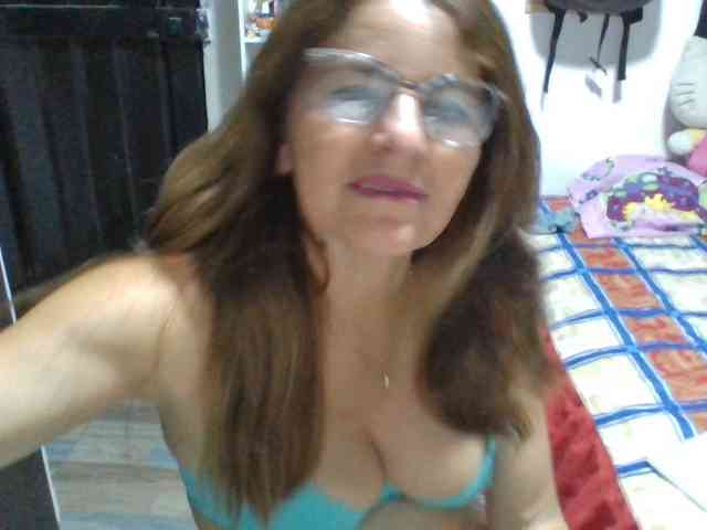 JuanitaWouti webcam